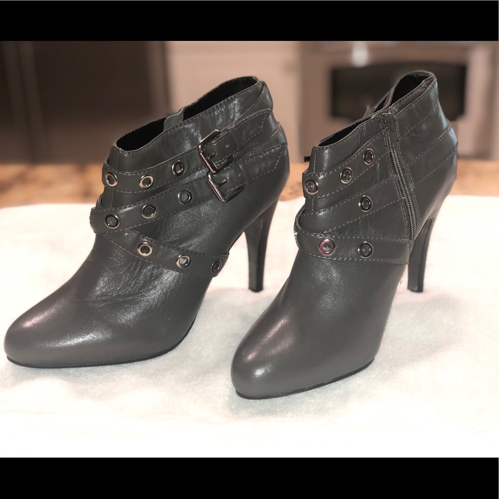 Super cute Grey booties with silver metal accents